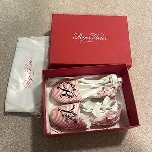 ROGER VIVIER Blooming RV embroidered canvas espadrilles flat shoe New w box/dust